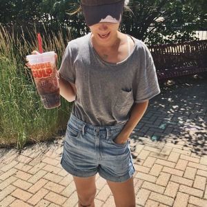 Meet your Posher, Celia